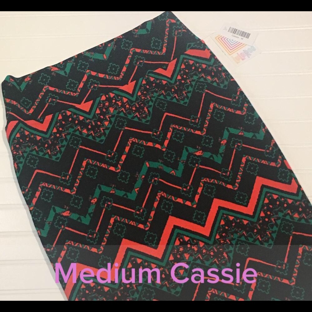 Medium LuLaRoe Cassie